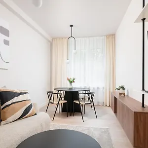Apartament Mlynow, Warszawa