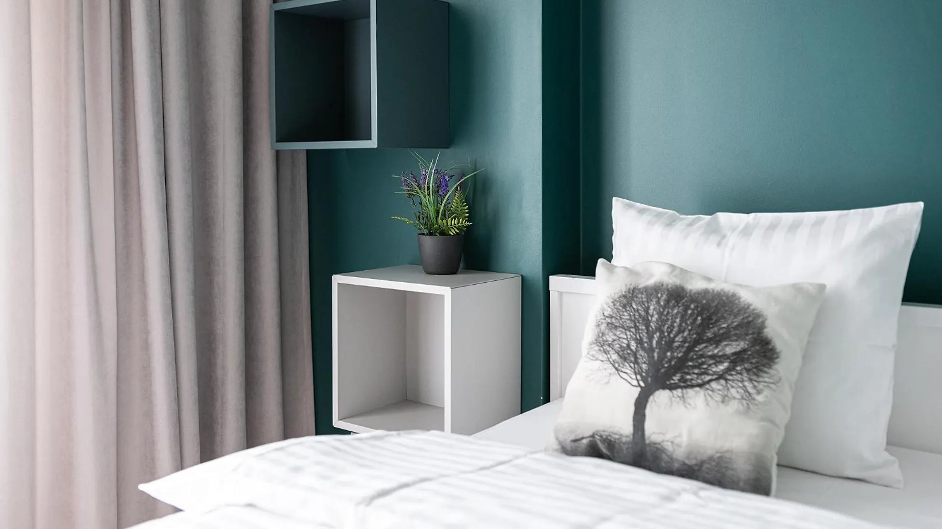 Rentplanet - Apartamenty Kasprzaka Varšava 0*,