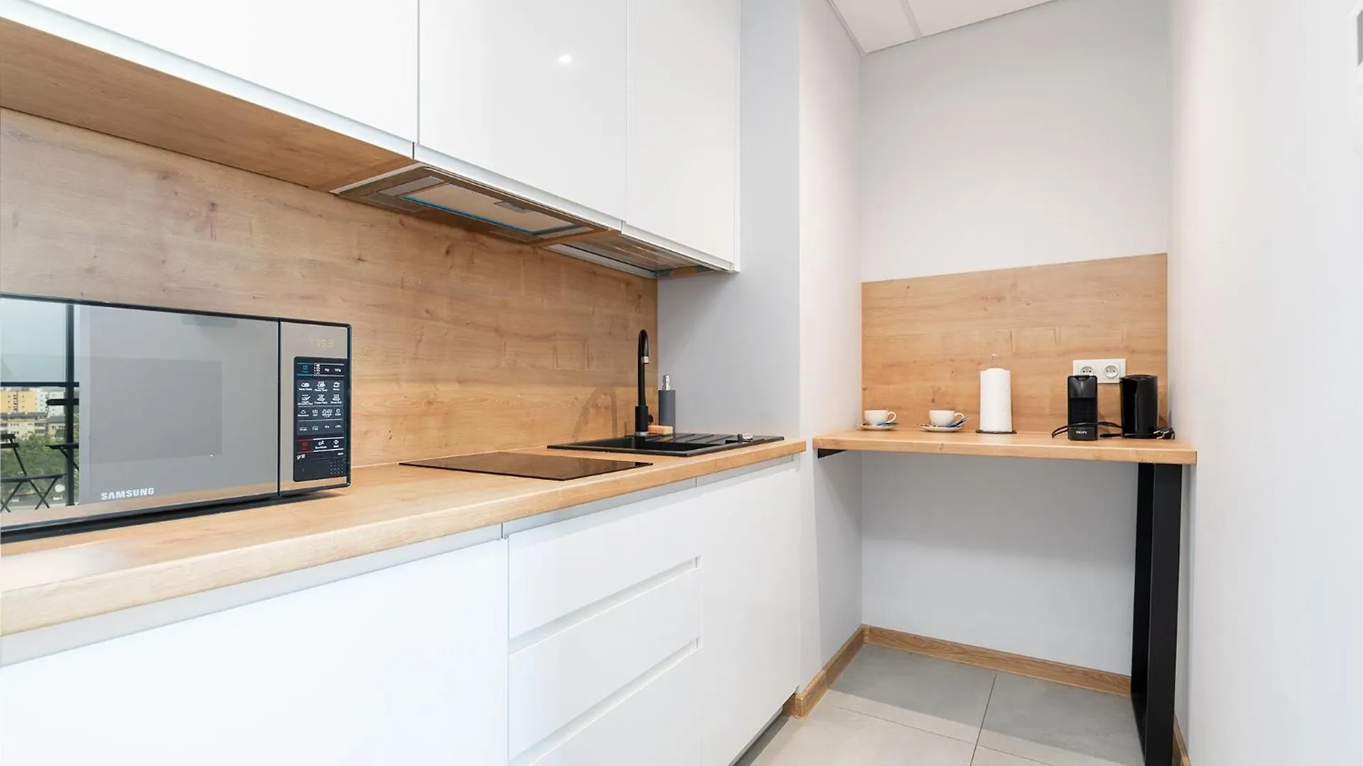 Rentplanet - Apartamenty Kasprzaka Warszawa 0*,  Polska