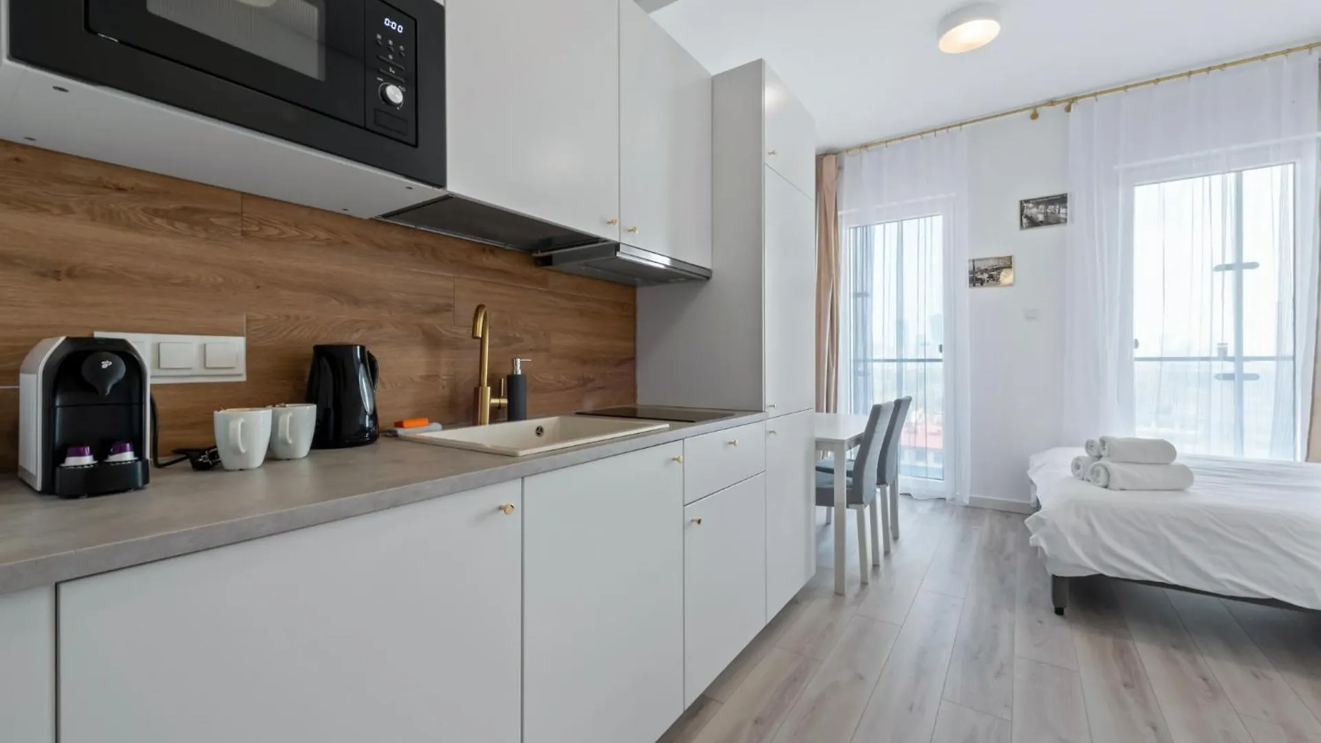 Rentplanet - Apartamenty Kasprzaka Warsaw Apartment