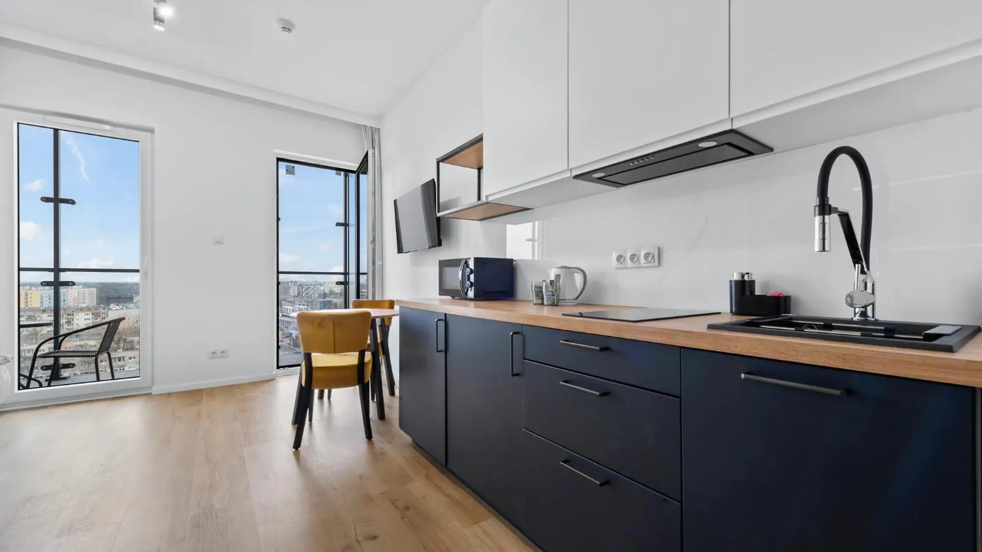 Apartment Rentplanet - Apartamenty Kasprzaka Warsaw Poland