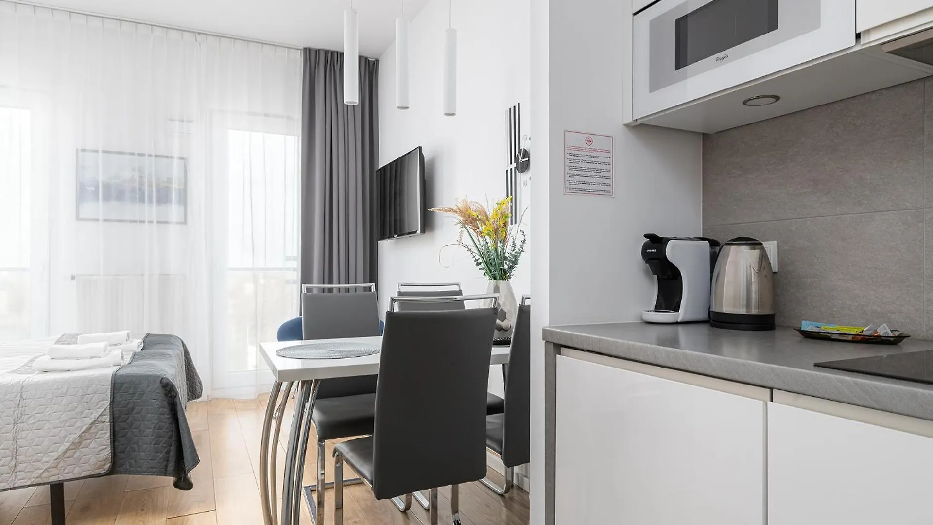 Rentplanet - Apartamenty Kasprzaka Warsaw